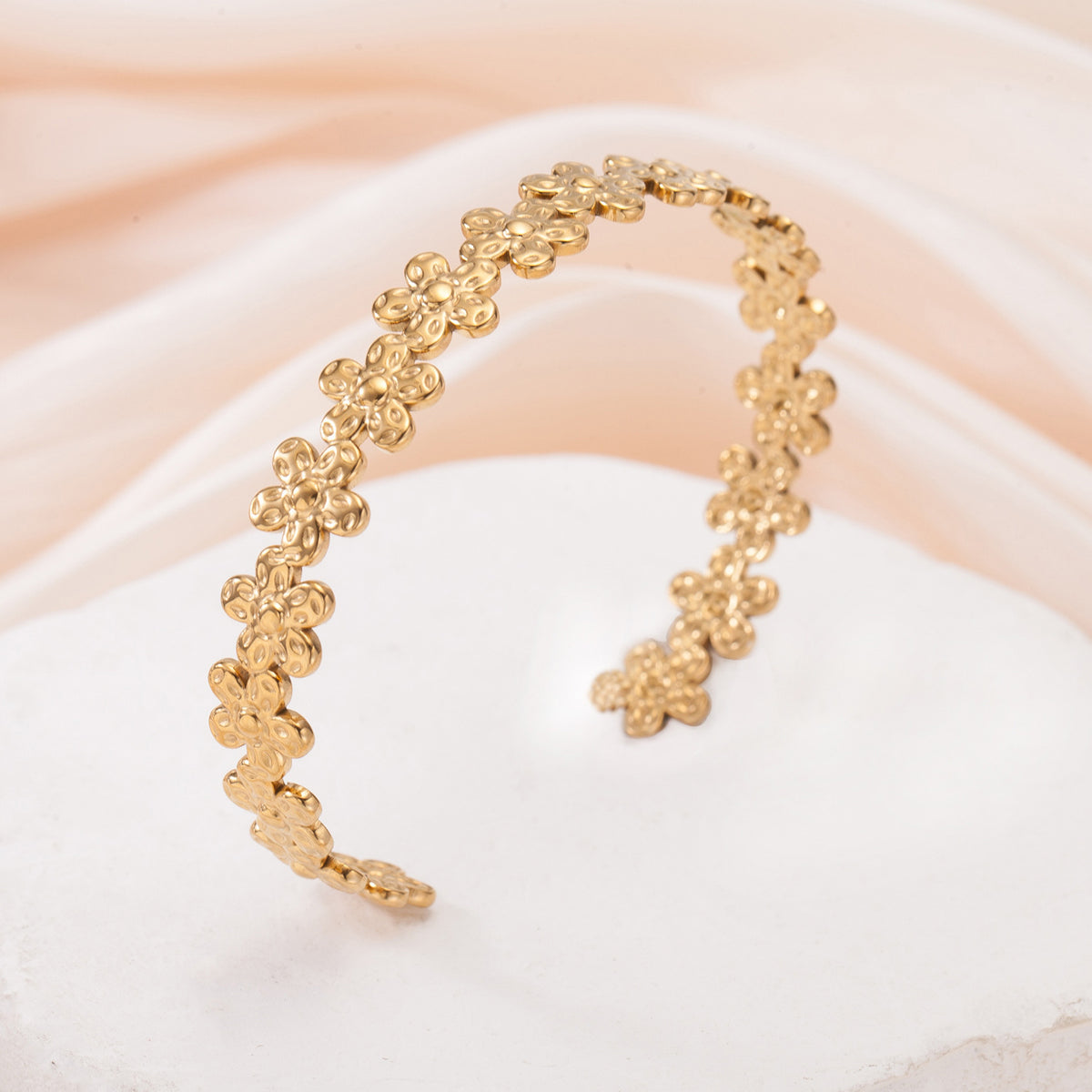 Heart Flower Armband – Edelstahl vergoldet